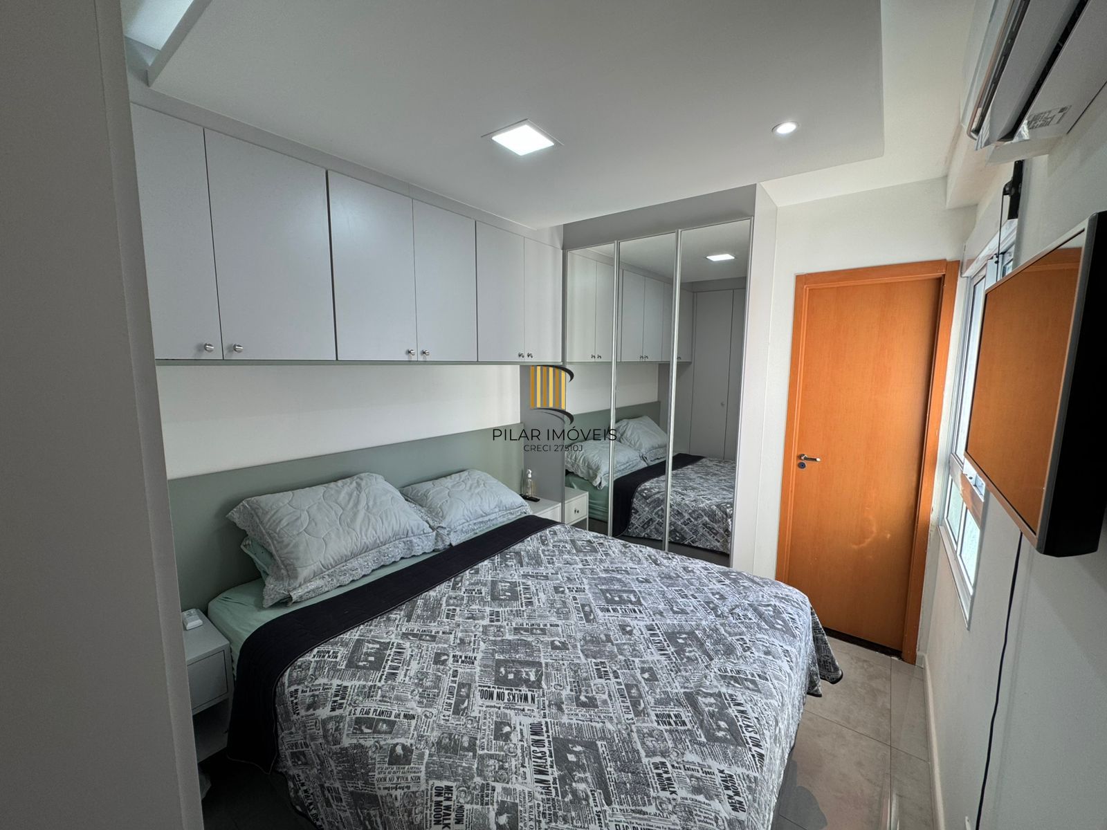 Apartamento com 54m², 2 quartos, 1 suíte, 2 vagas, no bairro Jardim Carvalho em Porto Alegre