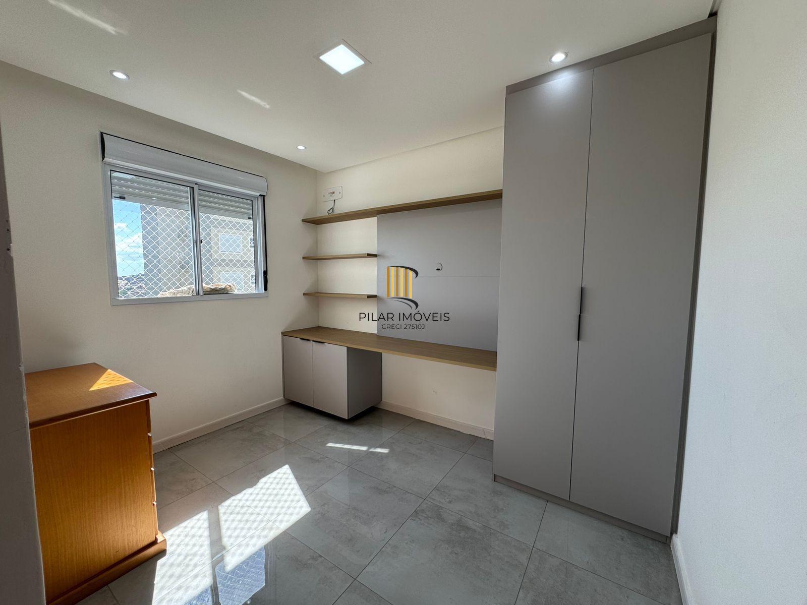 Apartamento com 54m², 2 quartos, 1 suíte, 2 vagas, no bairro Jardim Carvalho em Porto Alegre