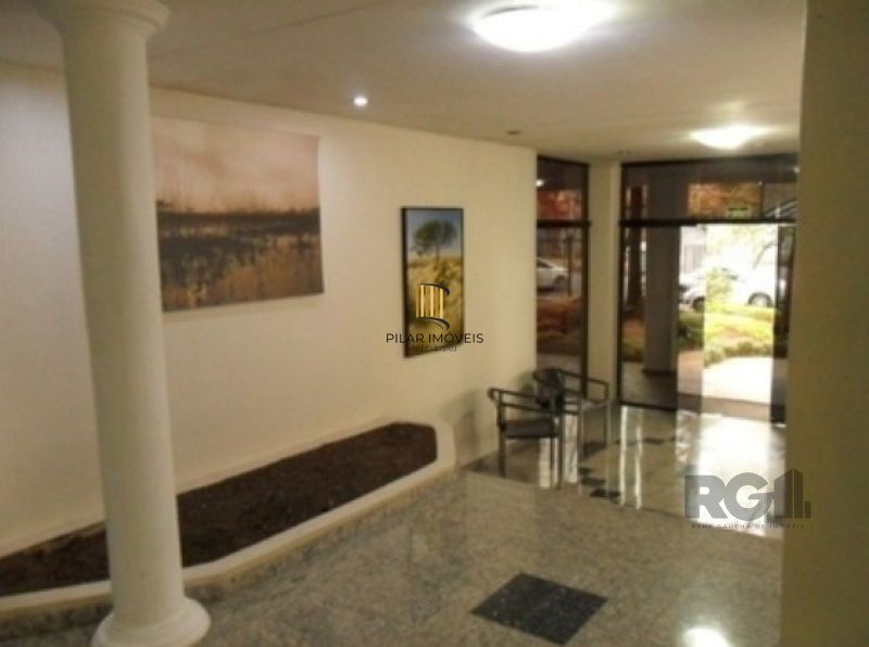 Excelente apartamento de 148m² com 3 dormitórios sendo 1 suíte e 2 vagas. 