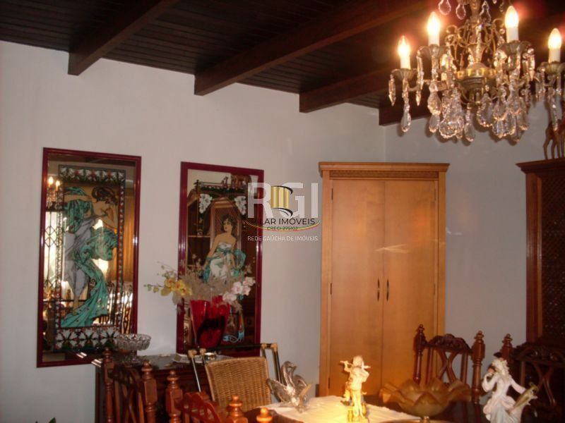 Casa para Venda - 200m², 4 dormitórios, sendo 1 suites, 4 vagas - Jardim Lindóia