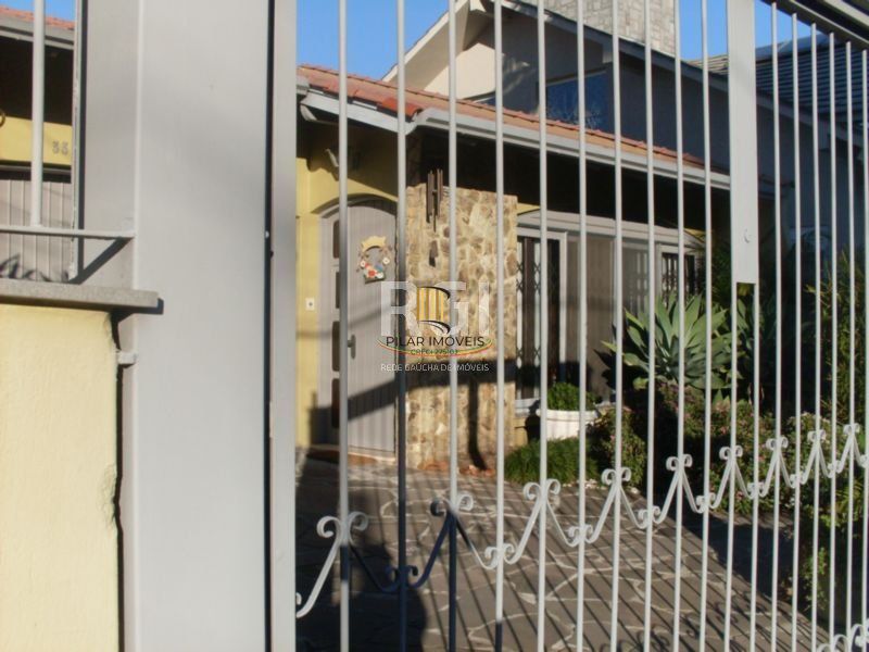 Casa para Venda - 200m², 4 dormitórios, sendo 1 suites, 4 vagas - Jardim Lindóia