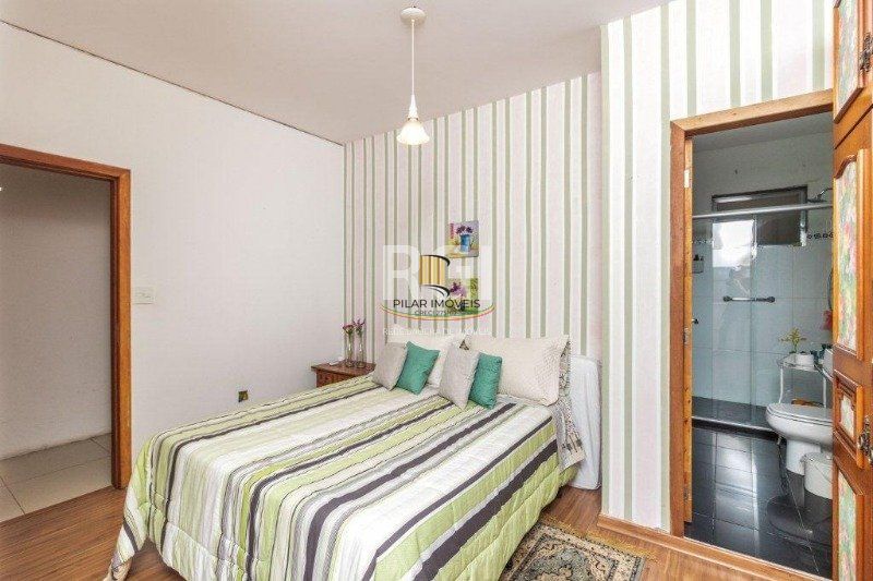 Casa para Venda - 490m², 3 dormitórios, sendo 1 suites, Floresta