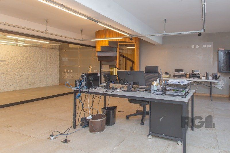 Casa 4 dormitórios no bairro Auxiliadora