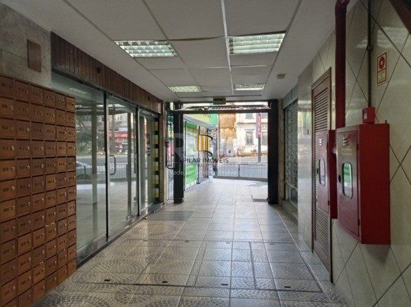 🏢 JK à venda em andar alto – Palácio Itália | Centro Histórico – Porto Alegre