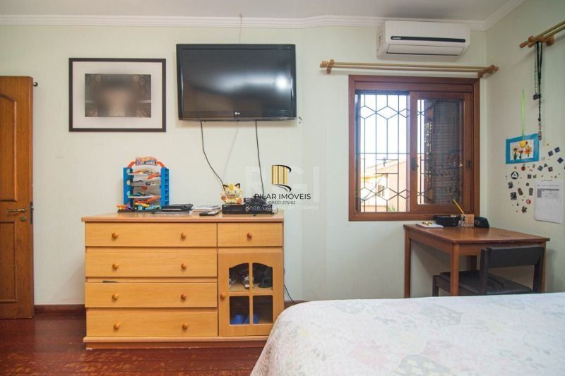 Casa 3 dormitórios no bairro Nonoai