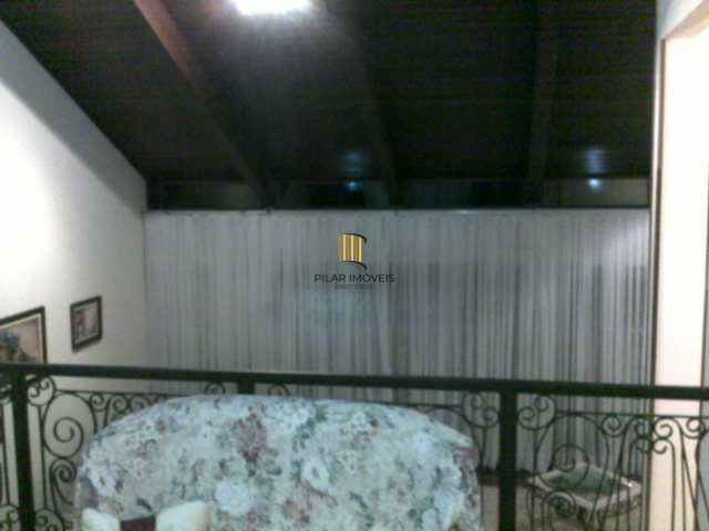 Casa para Venda - 350m², 3 dormitórios, sendo 1 suites, 2 vagas - São João