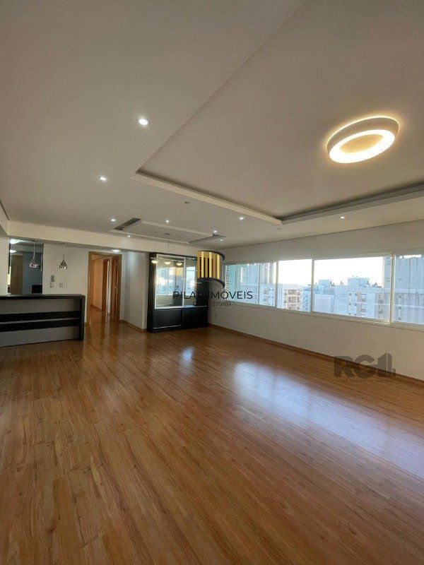 Excelente apartamento com 3 dormitórios, 2 vagas de garagem próximo ao Iguatemi