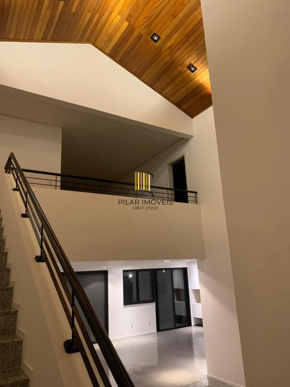 🏡 CASA DE ALTO PADRÃO NO CONDOMÍNIO GREEN VILLAGE – Xangrila/RS