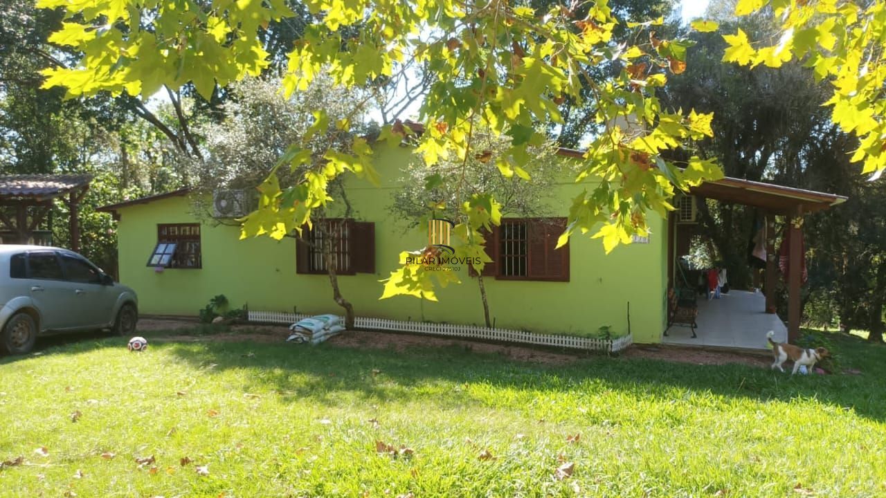 Sítio 3 dormitórios no bairro Fiuza