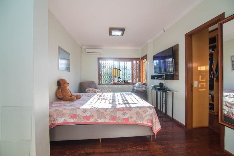 Casa 3 dormitórios no bairro Nonoai