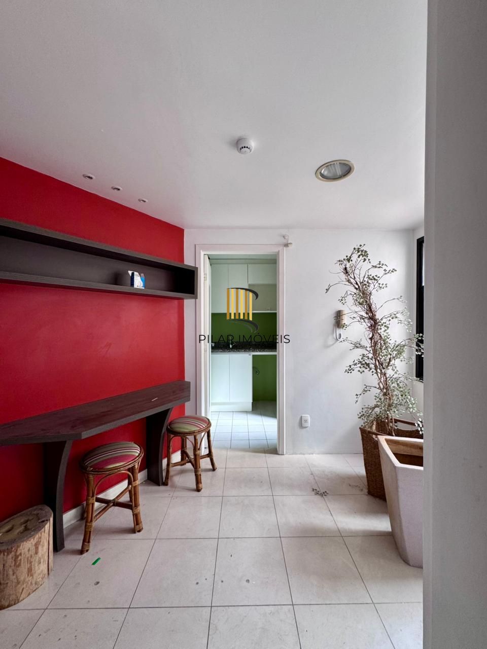 🚨 Oportunidade! Sala com garagem dupla na Cristóvão! - Pilar Imóveis