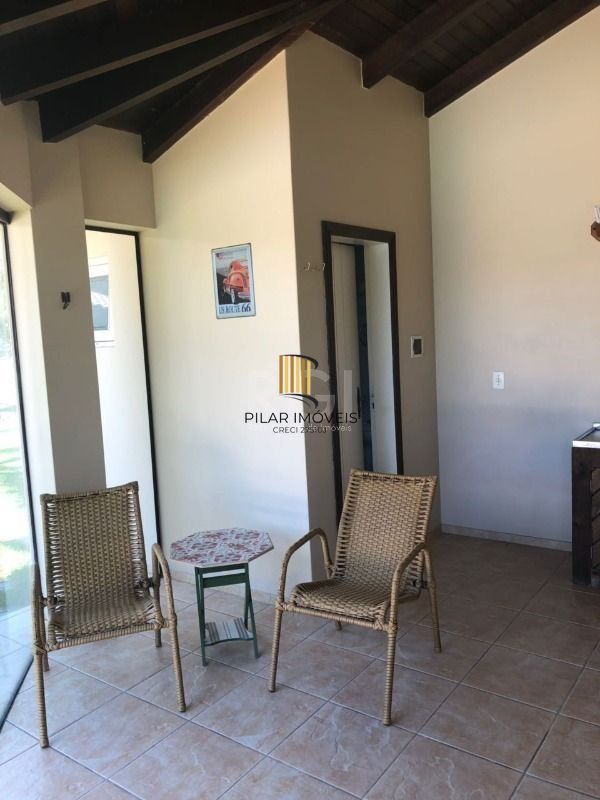 Casa para Venda - 320m², 4 dormitórios, sendo 2 suites, 3 vagas - Centro
