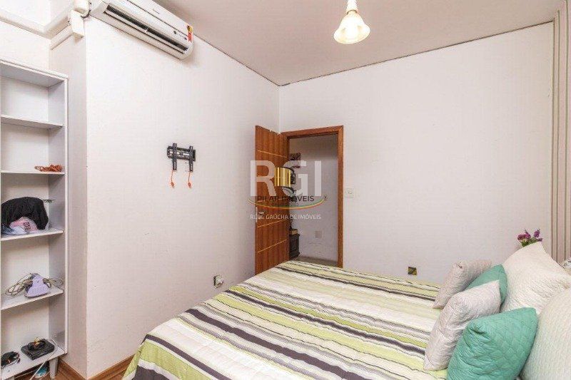 Casa para Venda - 490m², 3 dormitórios, sendo 1 suites, Floresta