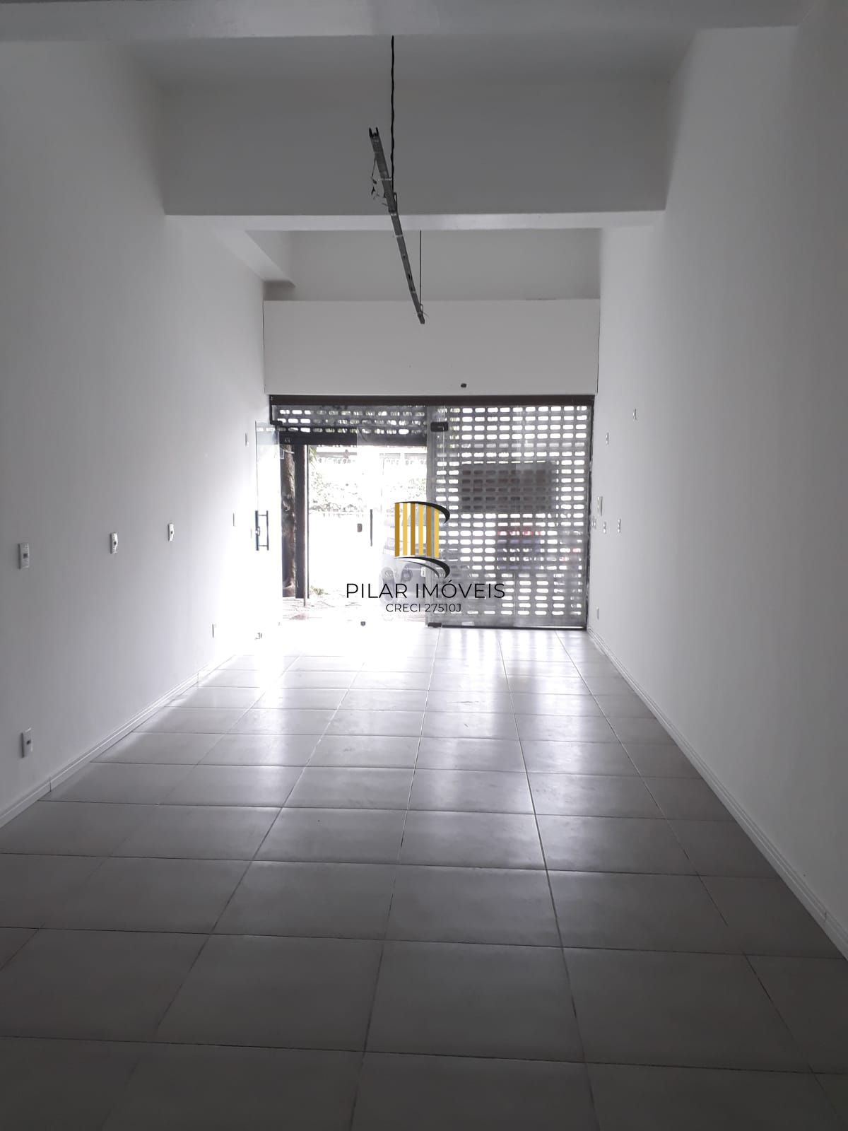 🏢 LOJA COMERCIAL À VENDA – AV. DO FORTE, 416