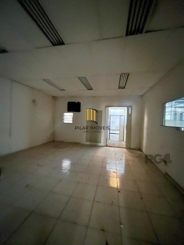 Prédio Comercial no bairro São João