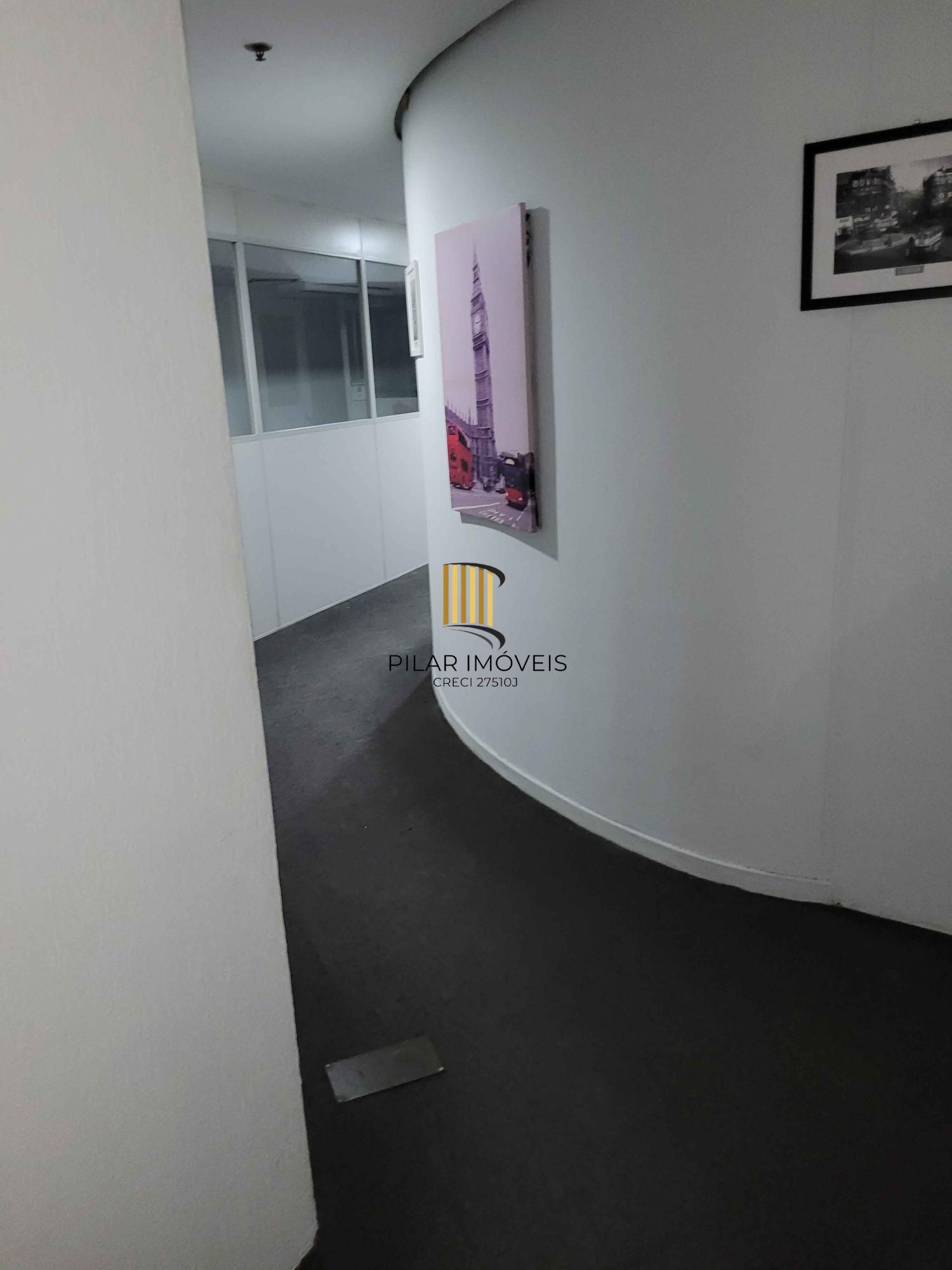 🏢 Conjunto de Salas Comerciais na barros cassal esquina Farrapos