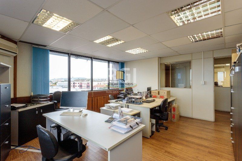 Predio para Venda - 1024m², 0 dormitórios, 9 vagas - São João