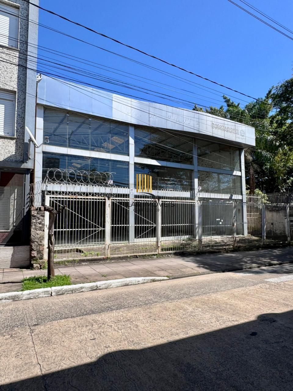 Loja para Venda - 390m², na Rua Souza Reis prox benjamim