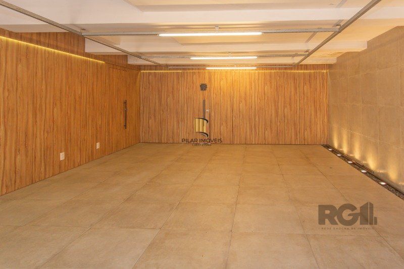 Casa 4 dormitórios no bairro Auxiliadora