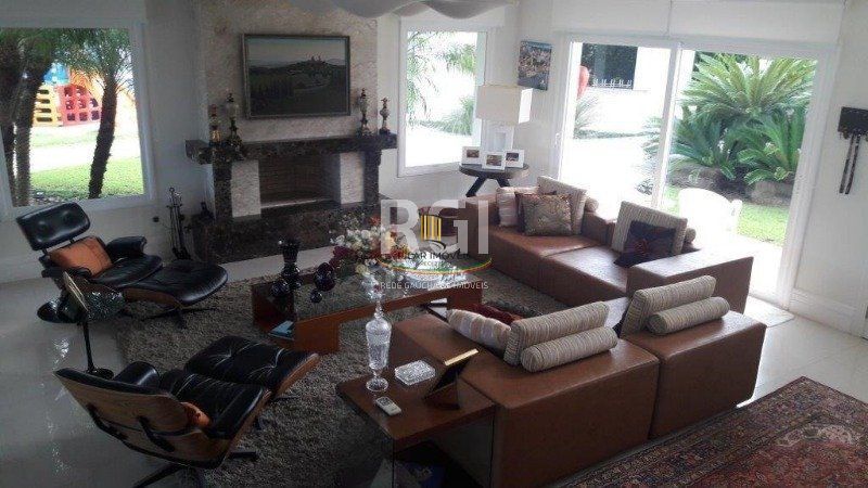 Casa para Venda - 728.71m², 6 dormitórios, sendo 6 suites, 3 vagas - Atlântida