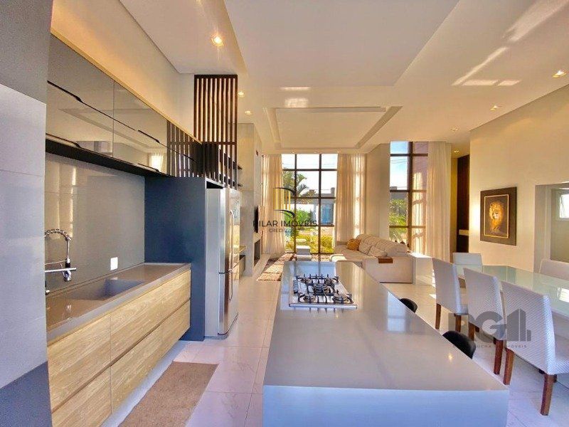 Casa de Condomínio 3 dormitórios no bairro Dubai