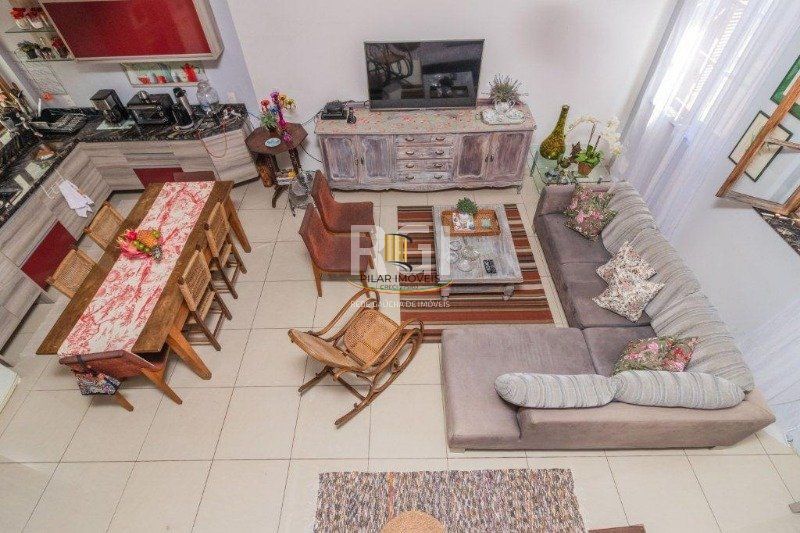 Casa para Venda - 490m², 3 dormitórios, sendo 1 suites, Floresta