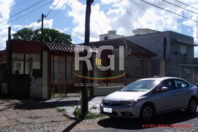 Casa para Venda - 180m², 3 dormitórios, sendo 1 suites, 3 vagas - Vila João Pessoa