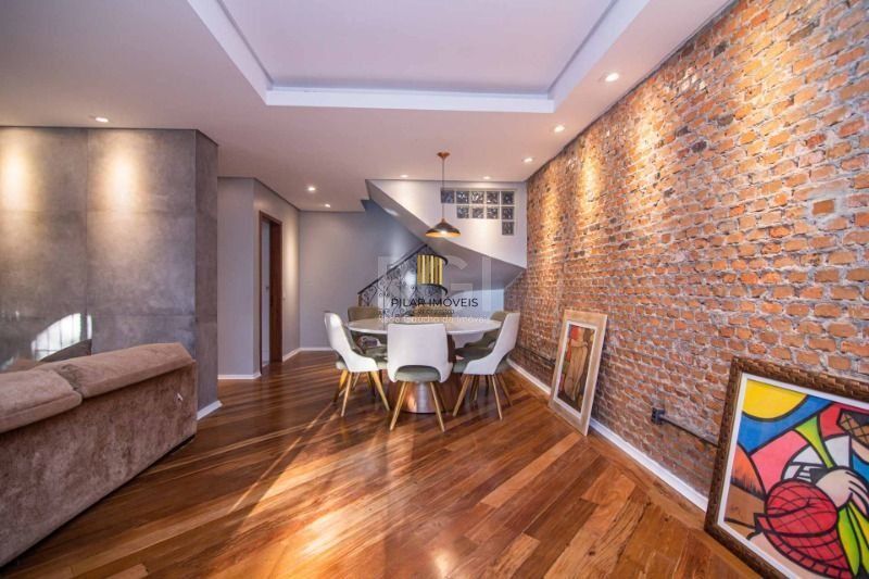 Casa 3 dormitórios no bairro Nonoai