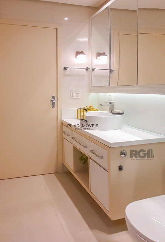 Casa 4 dormitórios no bairro Auxiliadora