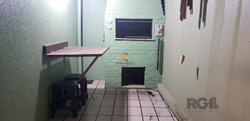 Casa 7 dormitórios no bairro Enseada do Brito (Ens Brito)