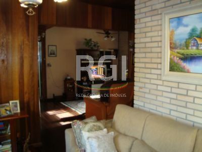 Casa para Venda - 312m², 7 dormitórios, sendo 2 suites, 2 vagas - Glória
