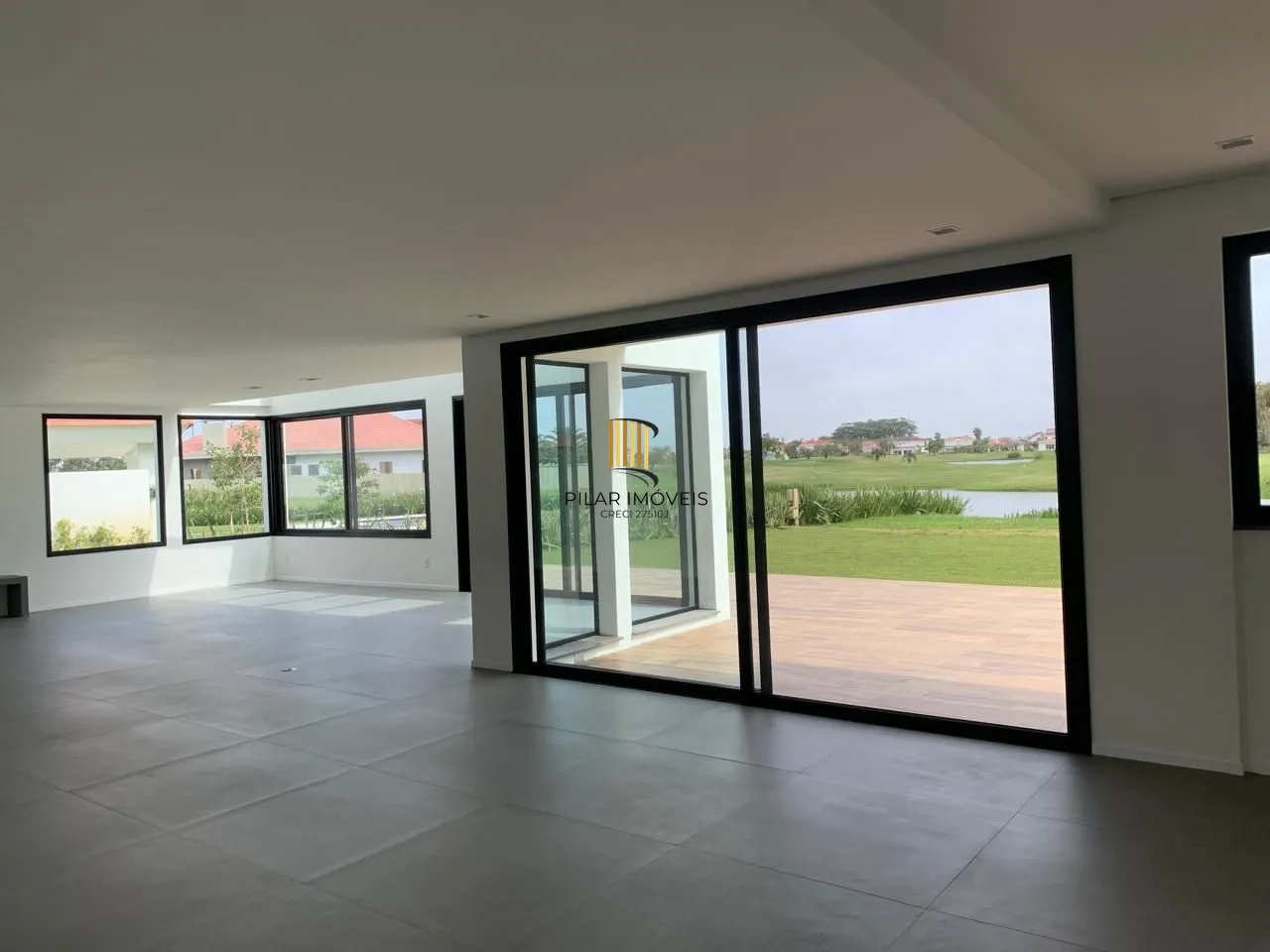 🏡 CASA DE ALTO PADRÃO NO CONDOMÍNIO GREEN VILLAGE – Xangrila/RS