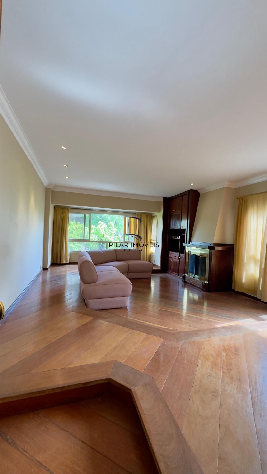 Baixou para vender de R$ 1.300.000,00 por R$1.080.000,00 . Confira 📍 Rua Corcovado – Auxiliadora | Porto Alegre