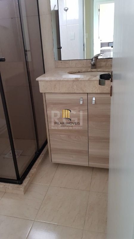 Apartamento para Venda - 82m², 3 dormitórios, sendo 1 suites, 2 vagas - Sarandí
