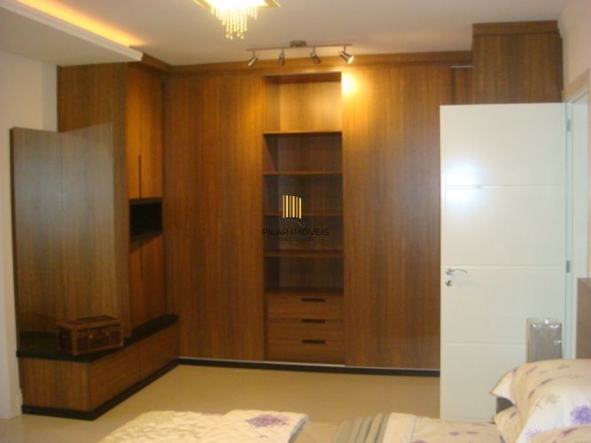 Casa para Venda - 462m², 6 dormitórios, sendo 6 suites, 3 vagas - Atlântida