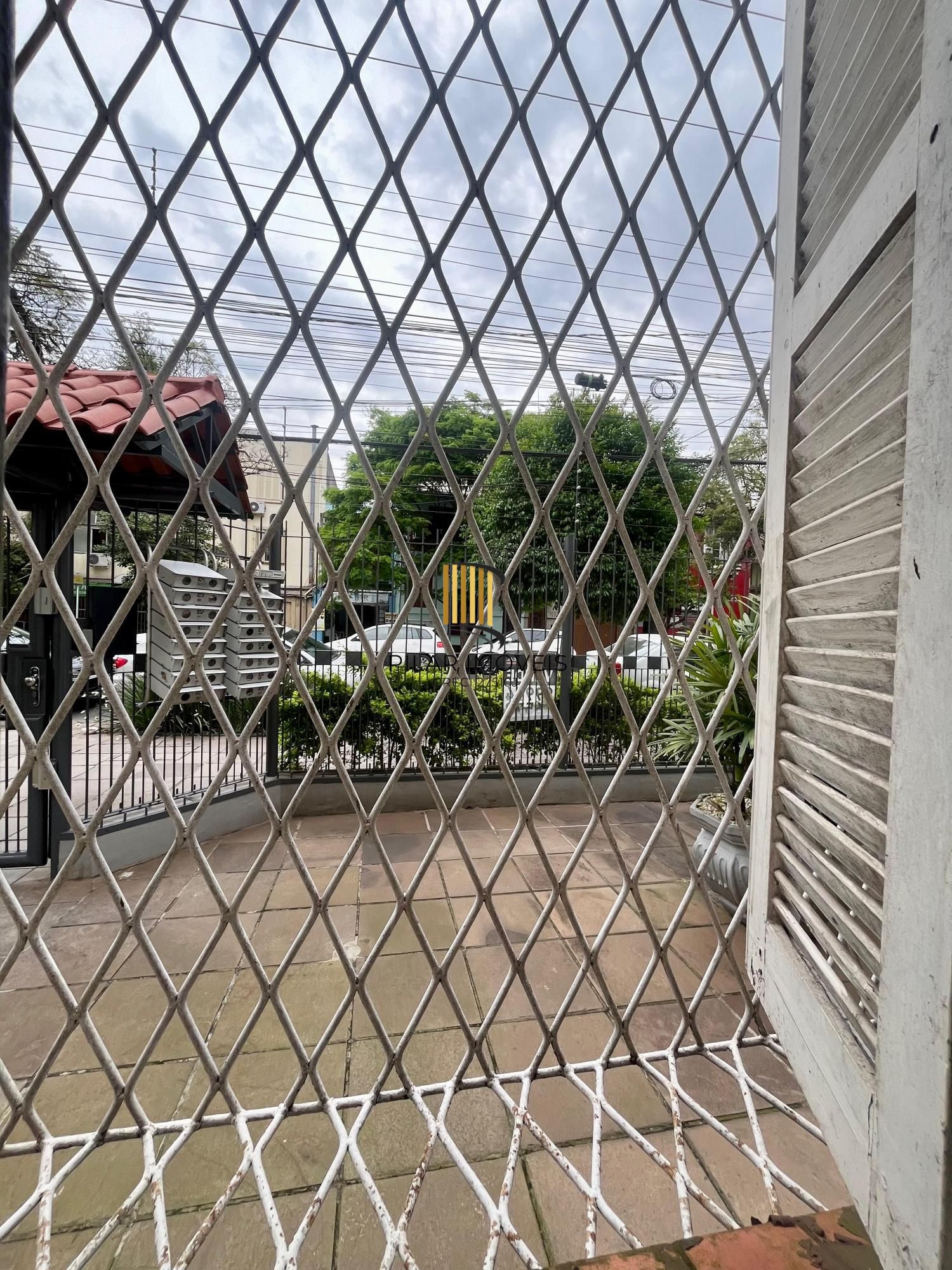 🏡 APARTAMENTO TERREO À VENDA — MENINO DEUS - Pilar Imóveis