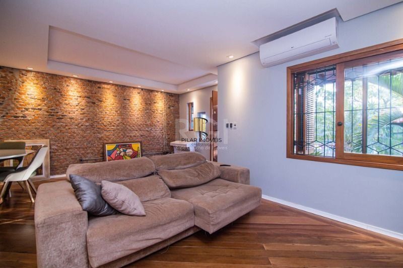 Casa 3 dormitórios no bairro Nonoai
