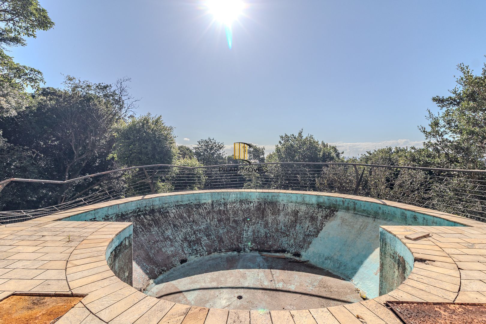 Casa para Venda - 1000m², 5 dormitórios, sendo 5 suites, 8 vagas - Teresópolis