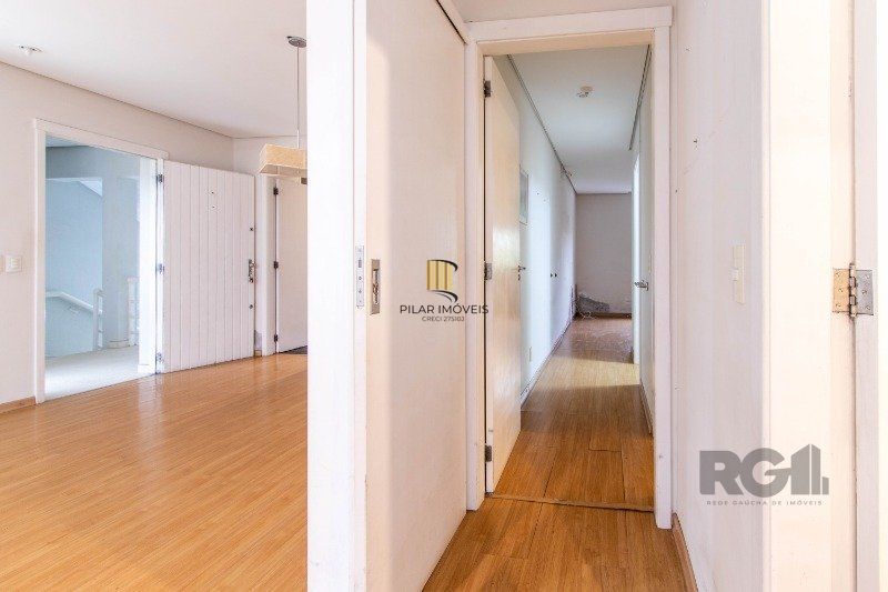 Casa 5 dormitórios no bairro Boa Vista