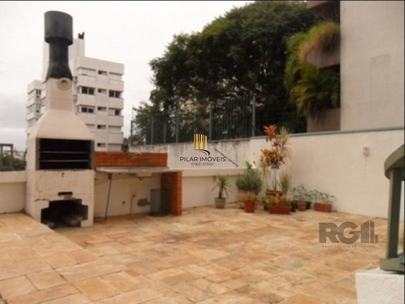 Excelente apartamento de 148m² com 3 dormitórios sendo 1 suíte e 2 vagas. 