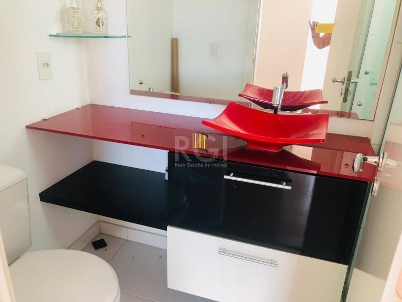 Apartamento para Venda - 72m², 3 dormitórios, sendo 1 suites, 2 vagas - São João