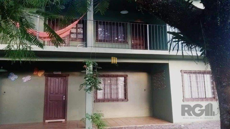 Casa 7 dormitórios no bairro Enseada do Brito (Ens Brito)