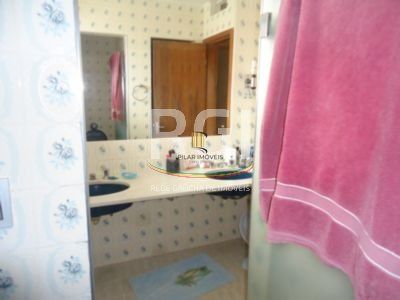 Casa para Venda - 330m², 4 dormitórios, 2 vagas - Glória
