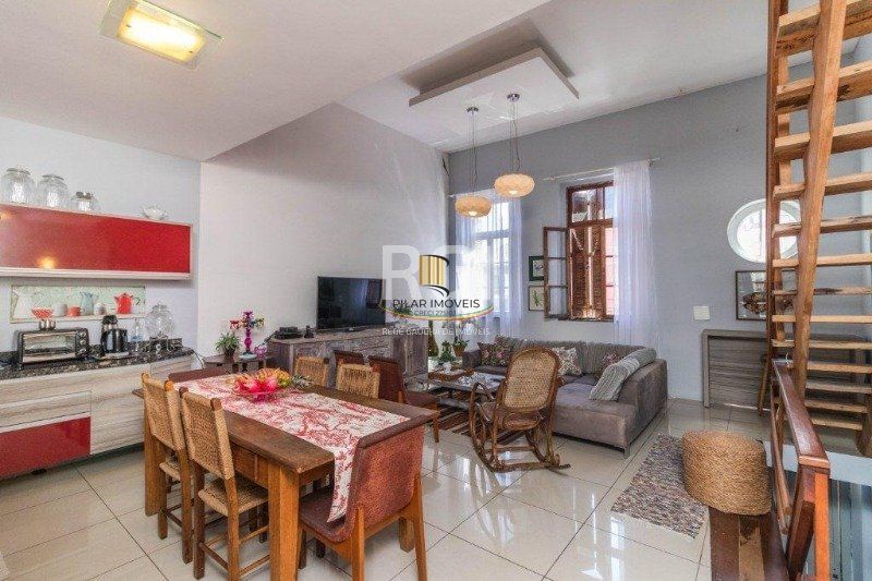 Casa para Venda - 490m², 3 dormitórios, sendo 1 suites, Floresta