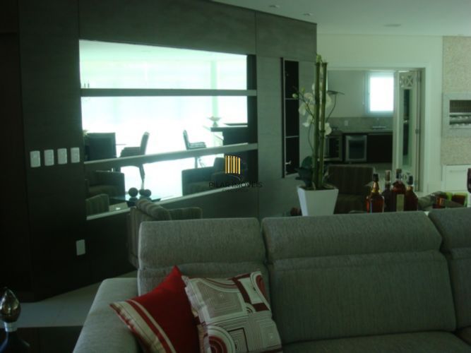 Casa para Venda - 462m², 6 dormitórios, sendo 6 suites, 3 vagas - Atlântida