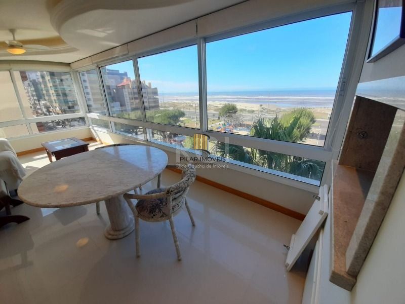 Apartamento para Venda - 190m², 4 dormitórios, sendo 4 suites, 2 vagas - Navegantes