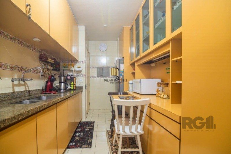 Excelente apartamento de 148m² com 3 dormitórios sendo 1 suíte e 2 vagas. 