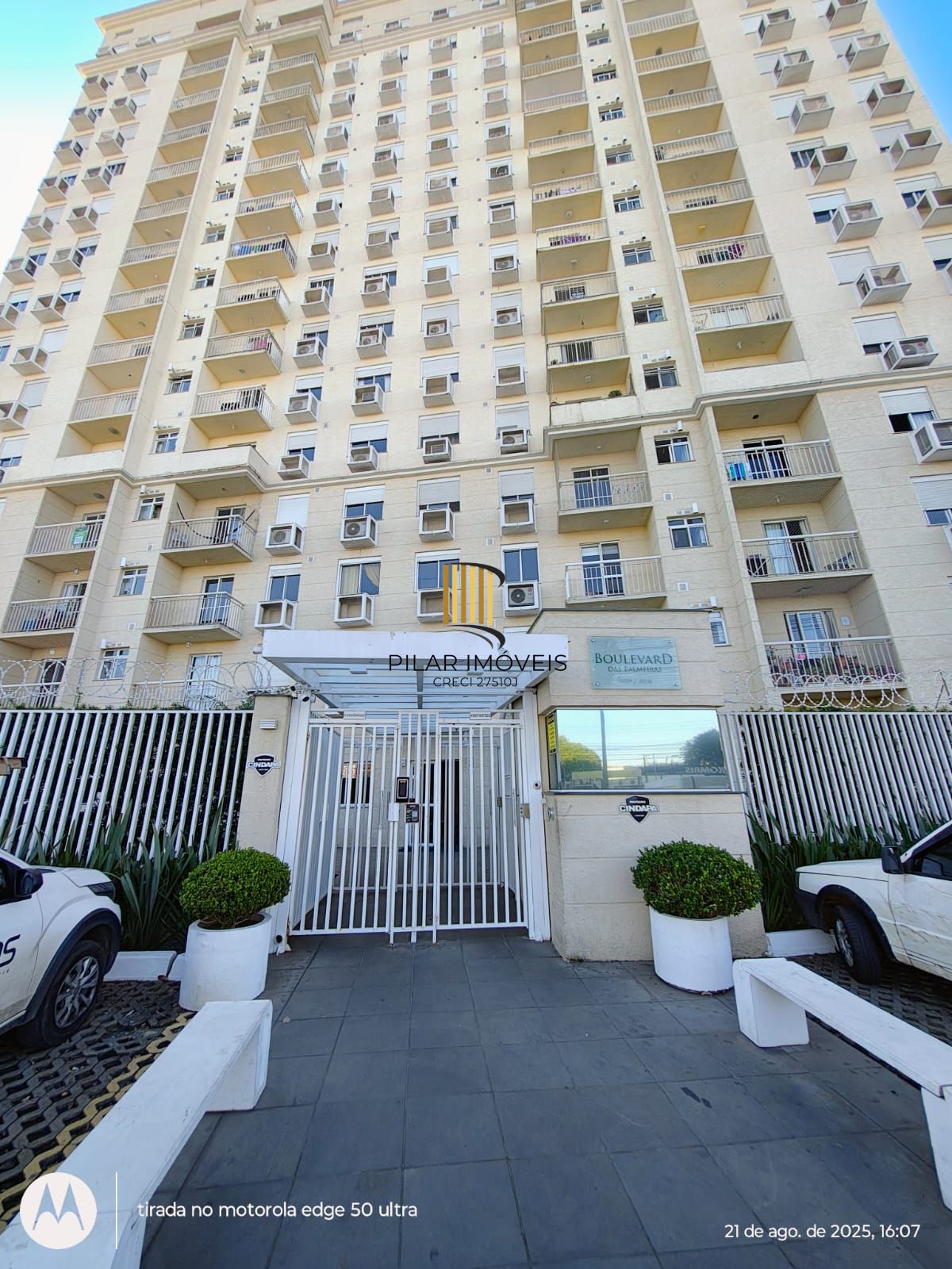 VENDE | MOBILIADO | VISTA DEFINIDA NA ASSIS BRASIL 4908