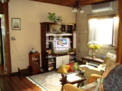 Casa para Venda - 312m², 7 dormitórios, sendo 2 suites, 2 vagas - Glória