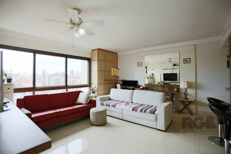 Apartamento de 3 dormitórios no bairro Petrópolis em Porto Alegre/RS.